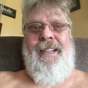 Meet your Posher, Larry